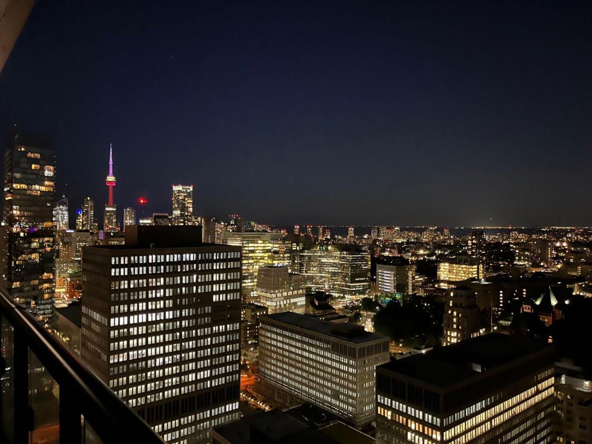 Luxury View In Toronto Downtown 3 Bedroom 2.5 Bathroom 1 Parking المظهر الخارجي الصورة